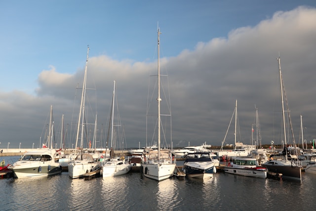 Sopot łodzie nad morzem w Sopocie